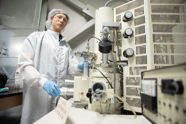 Xavier Vorhies in the nanotech lab