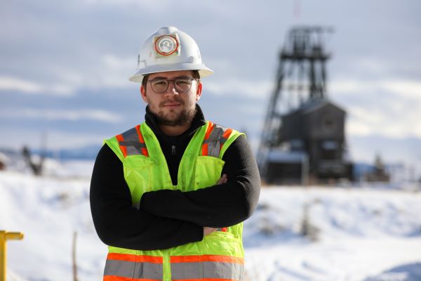 Francisco Estatuet in safety gear on a snowy landscape