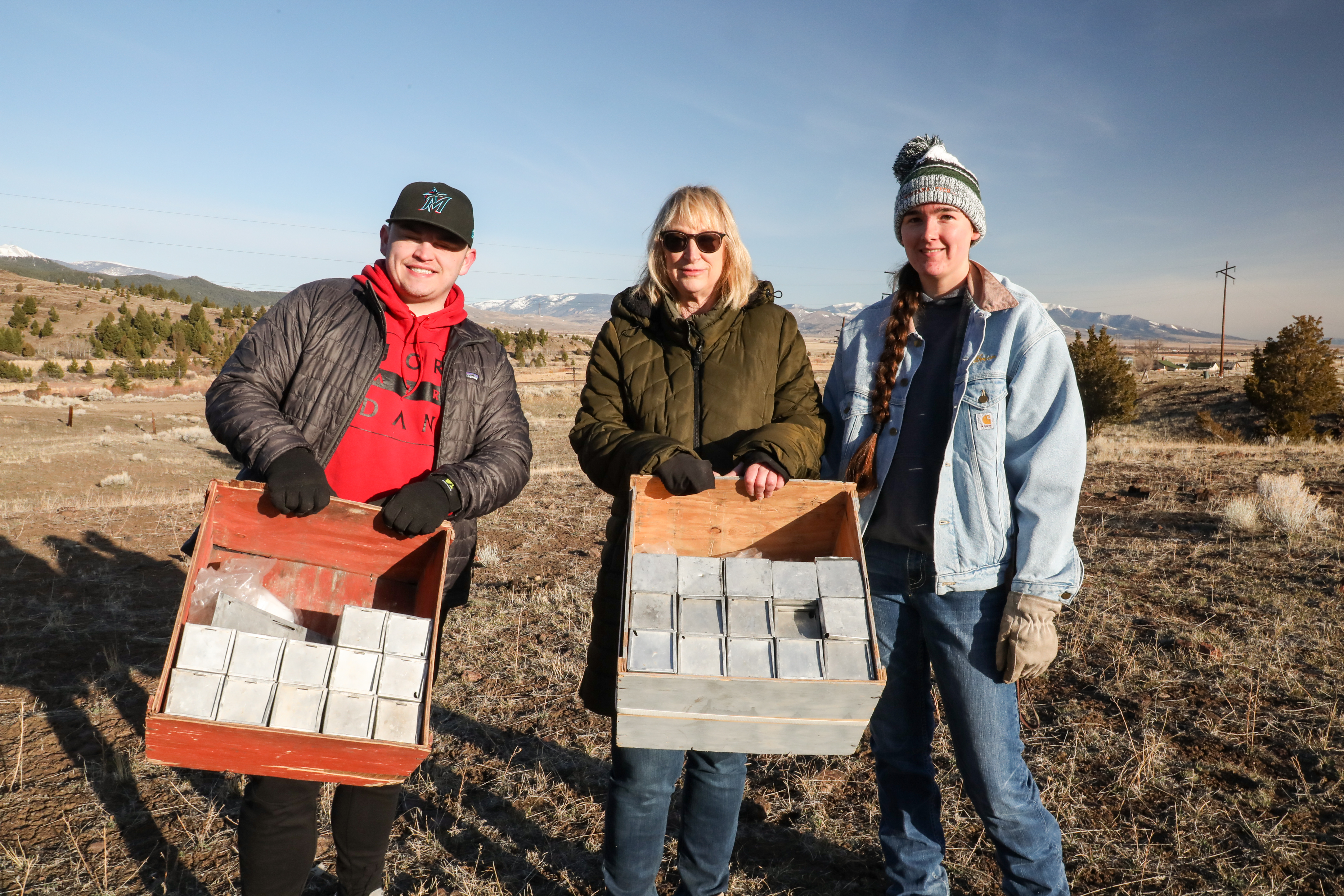 Dr. Amy Kuenzi and students 